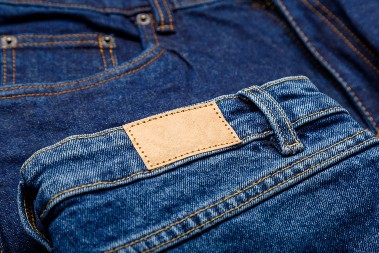 Desilo se i ovo! Farmerke su prošlost: Evo zbog kojih pantalona se prave redovi u prodavnicama u Beogradu, žene poludele za njima