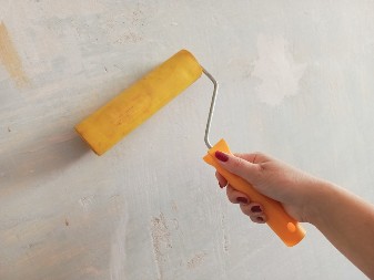 Bez kapi farbe, a kao novi: Genijalan način da osvežite zidove bez krečenja