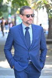 Ako iko zna kakav pakao od života može da ti napravi bivša žena, to je on: Poznati glumac prošao kao bos po trnju zbog alimentacije, ali sad ga je "sunce ogrejalo"