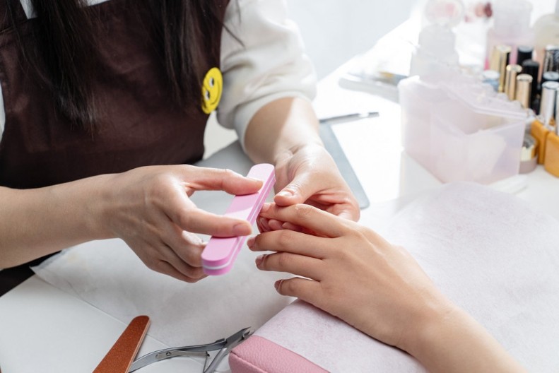 Najtraženiji manikir u našim u salonima: Sve Srpkinje sada žele takve nokte, a nose ga i svetske zvezde