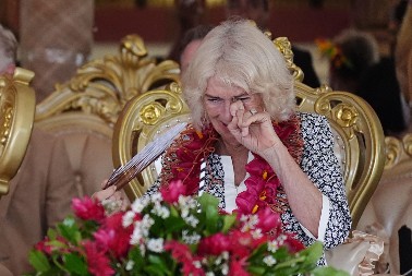 Isplivala mračna tajna kraljice Kamile: Ono što je doživela kao tinejdžerka šokiralo je Veliku Britaniju - čak ni Čarls nije znao za ovo!