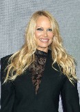 Prvo je prestala da se šminka, a sada je totalno promenila frizuru: Pamela Anderson neprepoznatljiva!