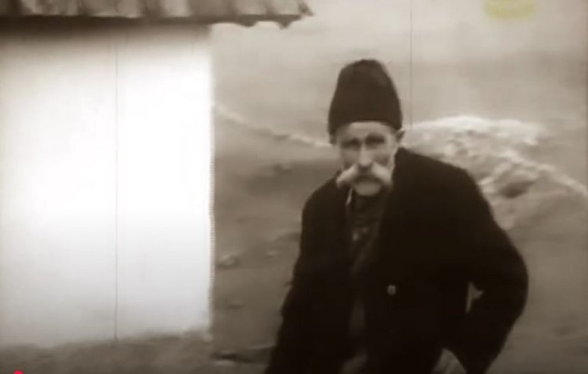 Stavite u vodu ovu biljku...Travar Jovo sa Romanije ostavio narodu recepte koji skidaju muke – pritisak, sinusi i bolna kolena nestaju