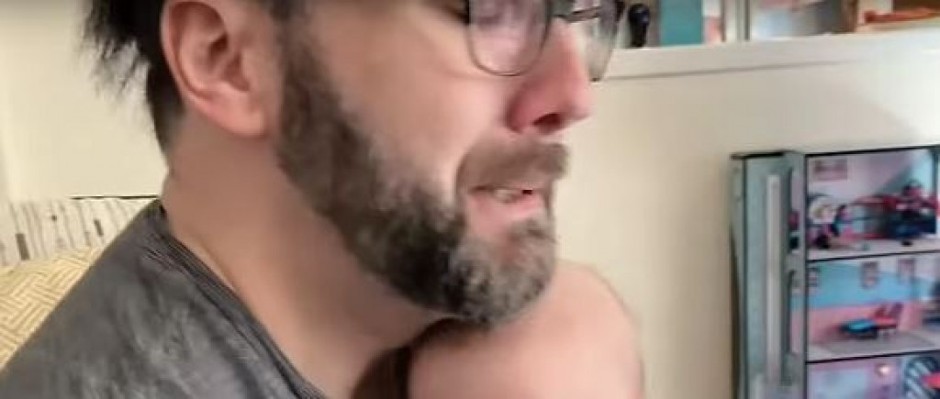 Aleksandar dočekao ženu i bebu iz porodilišta, ali mu jedna stvar nije dala mira: Kad je stigao DNK test – počela je NOĆNA MORA