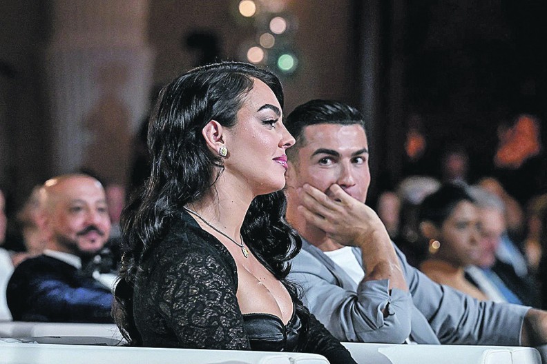 Nedeljni horoskop od 30. decembra do 5. januara: Ulazak u 2025. godinu povoljan za sve, samo jedan znak Zodijaka mora da "povuče ručnu"