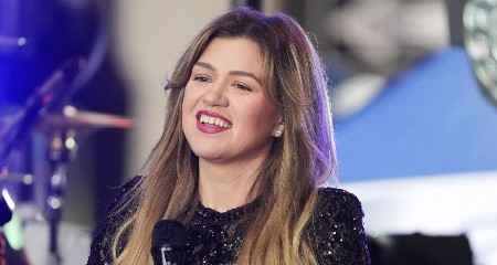 Prugaste košulje ne izlaze iz mode: Ovog proleća ih nosimo u 2 varijante, požurite da ih nabavite, rasprodaju se za tili čas