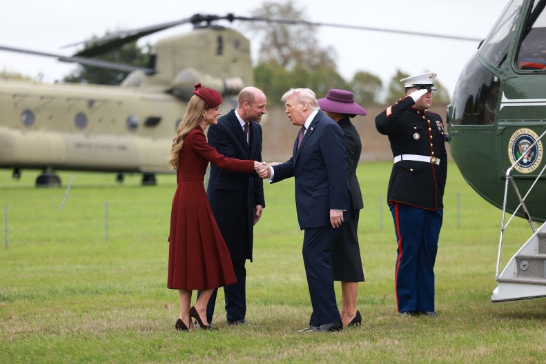 Dvoboj šešira na kraljevskom tlu: Kejt, Melanija i Kamila u modnom "okršaju" - kojoj bolje stoji?