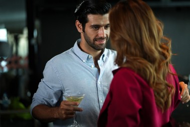 Muž ne može da mrdne bez nje: Žena je objasnila kako je vezala supruga za sebe i izazvala pometnju na internetu