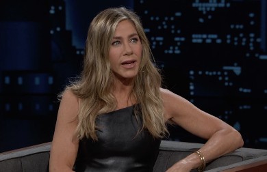 Ima mišićavo telo u 55. godini, a sada je svim ženama dala savet zlata vredan: Nećete verovati u čemu je njena tajna njenog nestvarnog izgleda!