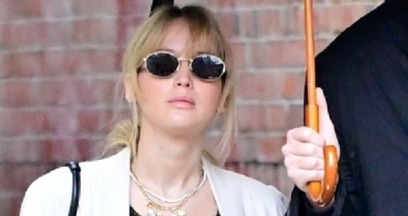 Ove pantalone su top: Lagane i udobne, pristaju svim oblicima tela, provereno najbolji komad za proleće 2025.