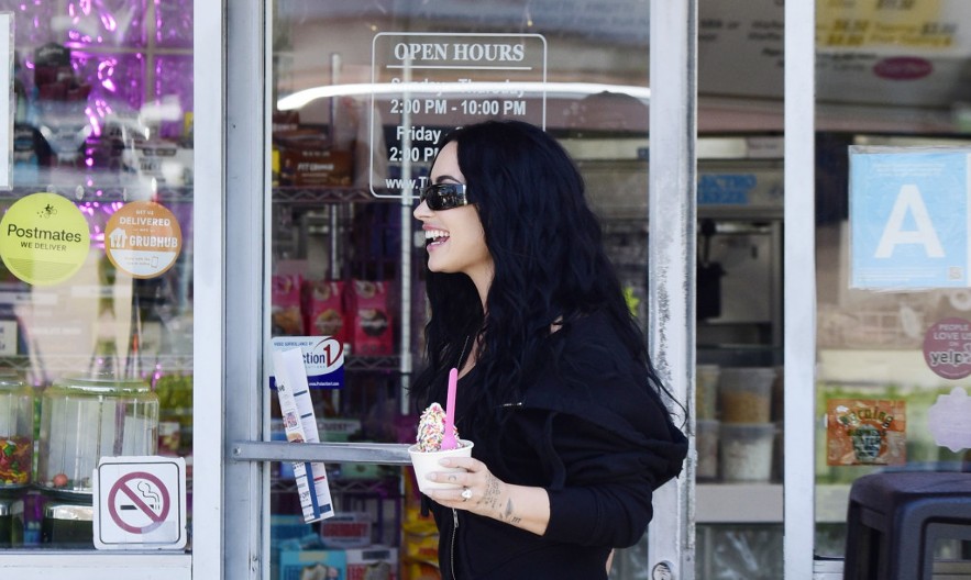 Tako se prosi devojka: Muž Demi Lovato dao primer muškarcima širom sveta, pevačica je prosto morala da kaže ,,DA"