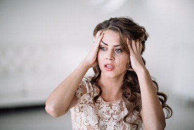 Kum mi je uništio venčanicu: Znam da nije bilo namerno, ali ono što je uradio nakon toga me je žestoko razočaralo