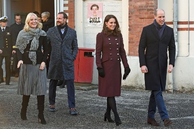 Palata potvrdila šokantnu vest: Buduća kraljica povlači se sa dužnosti