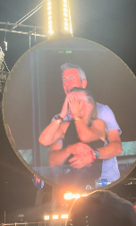 Ne, nismo dobro videli, ništa nije bilo između njih? Afera Koldplej dobila obrt, sve smo pogrešno shvatili, ili?