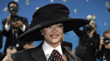 Porodila se Rijana! Za pol smo već znali, ali ime nas je šokiralo, evo šta je pevačica izabrala