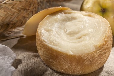 Melem od dunje "briše" bore bolje od laserskog liftinga: Evo kako se pravi ovaj prirodni preparat