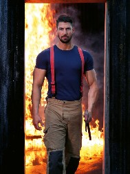 Oni ne gase požar, već raspaljuju vatru u ženama! Golišavi vatrogasci pozirali za humanitarni kalendar