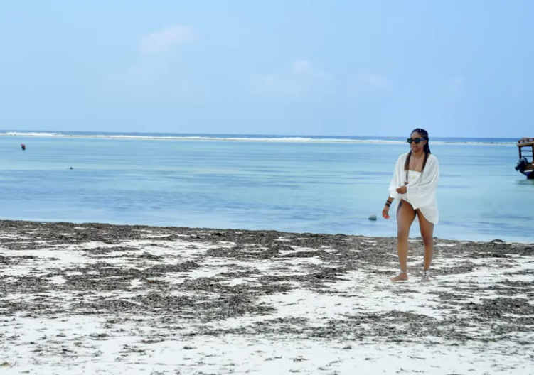 Sara se udala za sebe: Komičarka nije izgovorila sudbonosno ,,da" mužu, svi se krste, a ona nikad srećnija