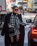 Ovo je najlepši zimski komplet koji ćete danas videti! Besprekorna elegancija, ali vrlo jednostavna i efektna!