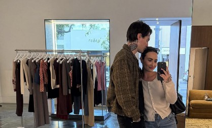 Srbi se krste: Muž slavne pevačice otkrio tajnu srećnog braka, kunu se u ovog čoveka