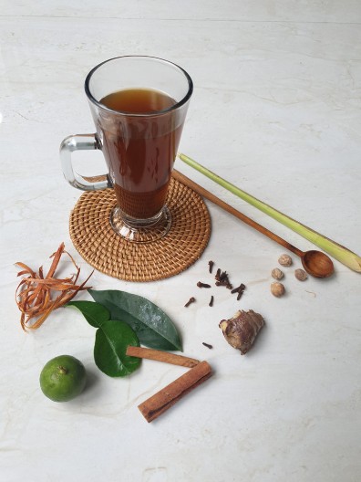 Nadimaju vas nakupljeni otrovi: Samo 1 kašika ovog sirupa očistiće stomak u roku od “dva minuta”