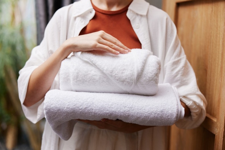 Peškiri će biti beli i nežni kao u skupom hotelu: Sobarica otkrila trik za pranje bez omekšivača