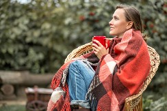 Dnevni horoskop za 2. decembar: Raku dobitak podiže raspoloženje, Biku se u odnosima vraća se harmonija, Lava čeka zanimljiv izlazak