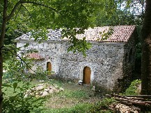 Dan kada se molitve majki najjače čuju: Sutra slavimo Vavedenje Presvete Bogorodice, ovo nikako ne bi smeli da uzimate u ruke