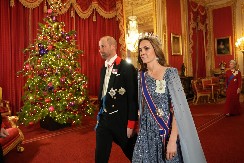 Kad se Kejt Midlton pojavila na banketu, niko nije disao: Na glavi je nosila 2.600 dijamanta!