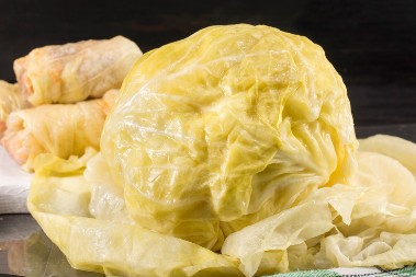 Presolili ste kupus? Bez brige, jedna namirnica rešava problem ako se ubaci u bure, a nije krompir