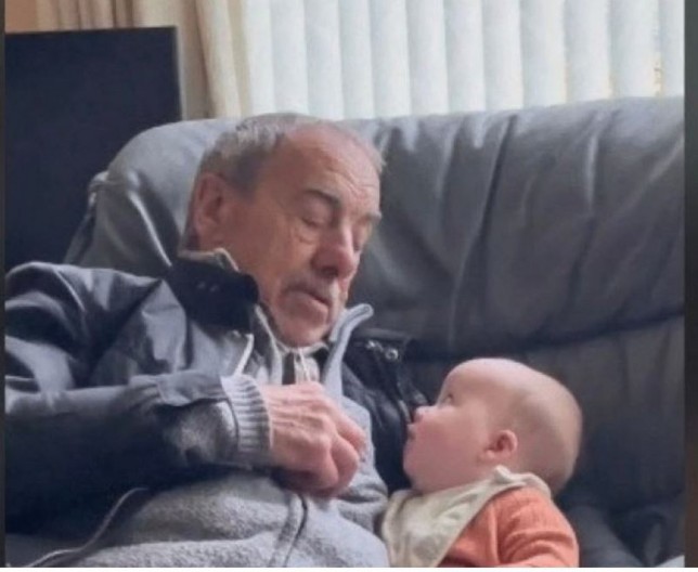 Ostavila sam bebu od 4 meseca sa dedom na pola sata: Kada sam se vratila, zanemela sam zbog onoga što sam videla