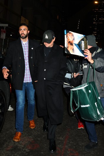 Zašto Dikaprio stalno nosi masku? Prava istina nema veze sa virusima ni sa bolestima