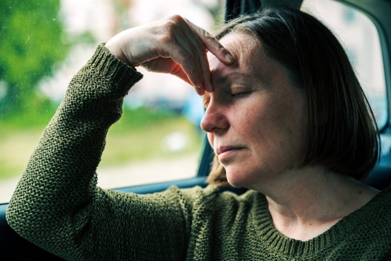 Čaj koji će vam zauvek ogaditi cigarete: Narodni travar otkrio recept za koji je potreban samo koren jedne bijke