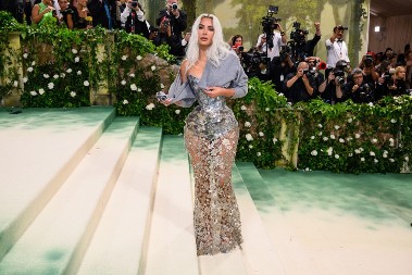 Nevaspitana na tatu: Deca Kim Kardašijan brutalno izvređala zvezdu, a evo šta ona kaže na to