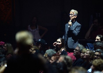 ,,Bio je plav": Komičar jedva izvukao živu glavu, bio je na ivici smrti, pa na kraju šokirao sve ovim rečima