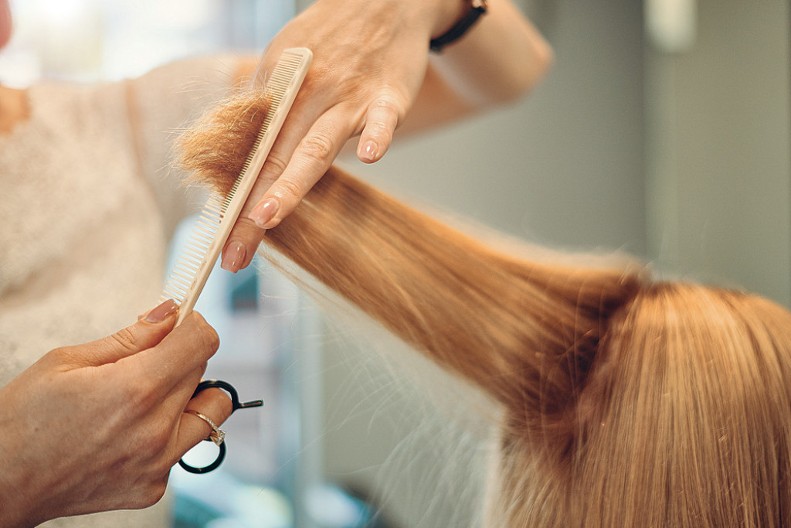 Nisu punđe, ni kikice, nego nešto što najmanje očekujete: Ova frizura je najveći hit ove zime i stoji ama baš svakoj ženi