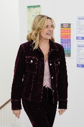 Čuvena Samanta se skinula u kupaći u 69. godini! Kao izvajana je, a 14 godina mlađi muž je tretira kao kraljicu!