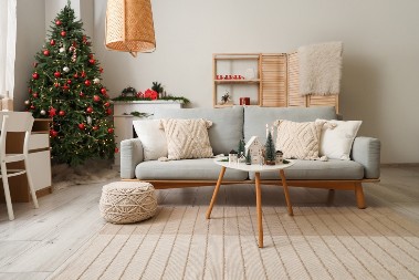 Za više novca i ljubavi u 2026. godini: Stavite jelku na ovo mesto i zaboravite na brige!